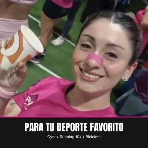Deportista con tira nasal AirFlow Pro Color Rosado en una cancha: para tu deporte favorito - gym, running 10k y bicicleta.